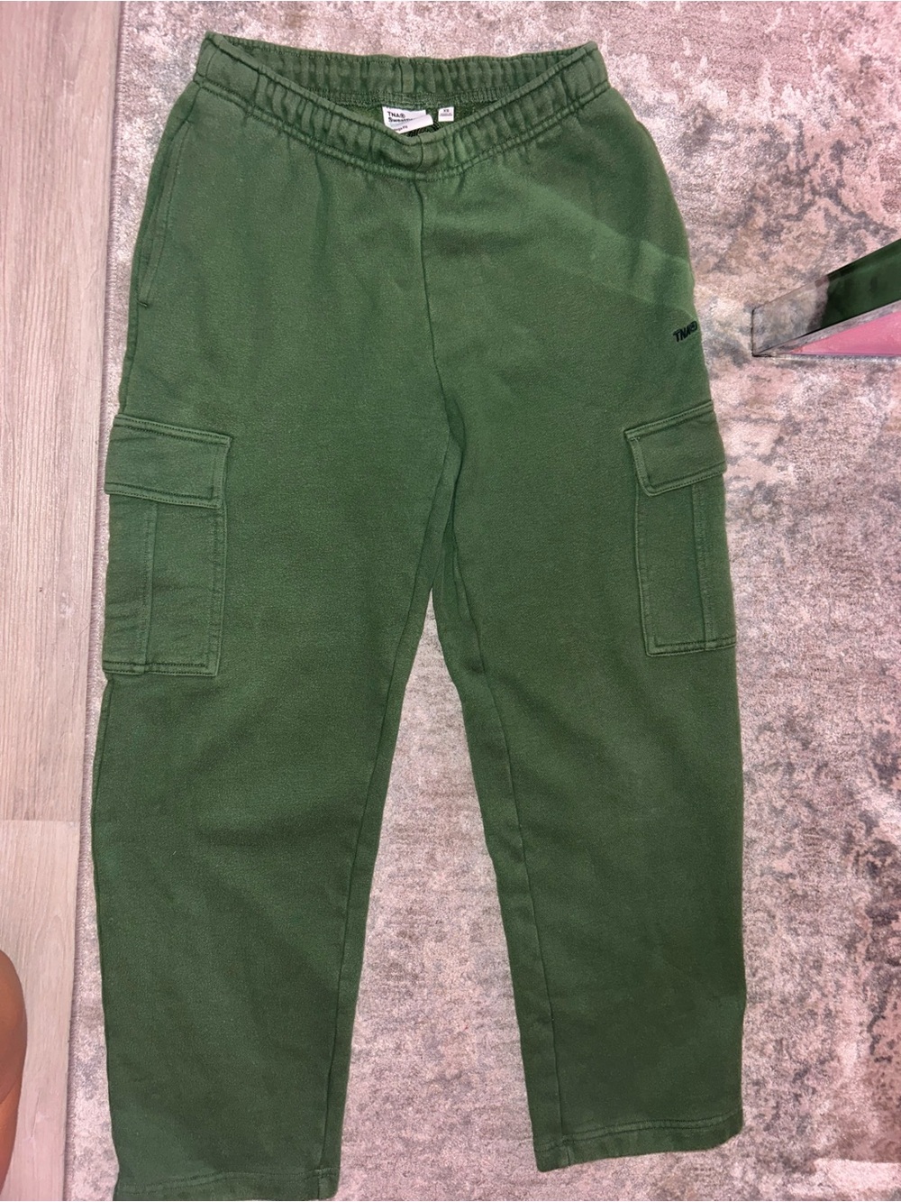 Aritzia TNA Cozy Fleece Cargo Sweatpants